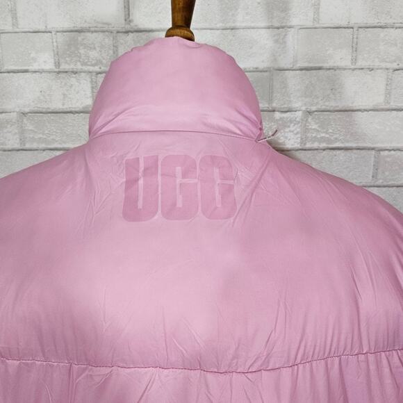 UGG Pink Reversible Sydnee Puffer Vest NWT - Picture 13 of 13